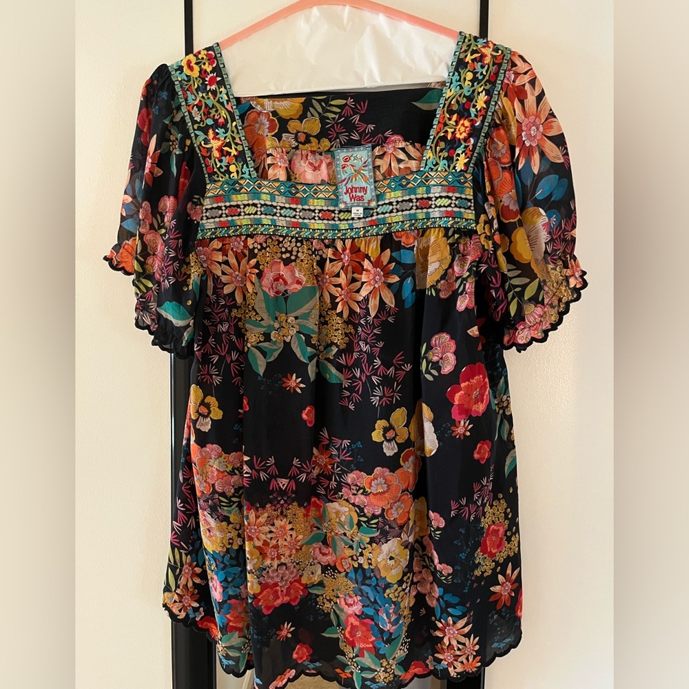 Johnny Was multicolor top — great spring staple!